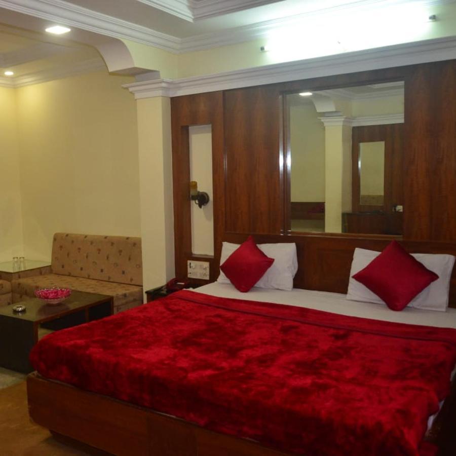 Hotel Poonam Raipur  Exterior photo