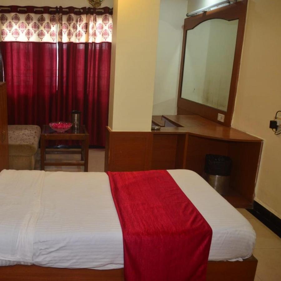 Hotel Poonam Raipur  Exterior photo