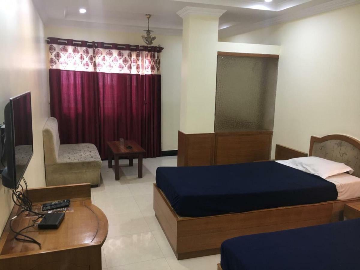 Hotel Poonam Raipur  Exterior photo